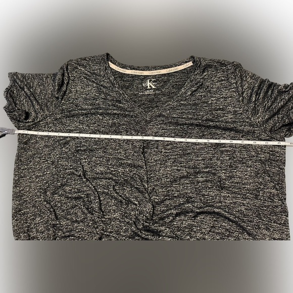 EUC Calvin Klein T-Shirt | XL - Picture 7 of 7